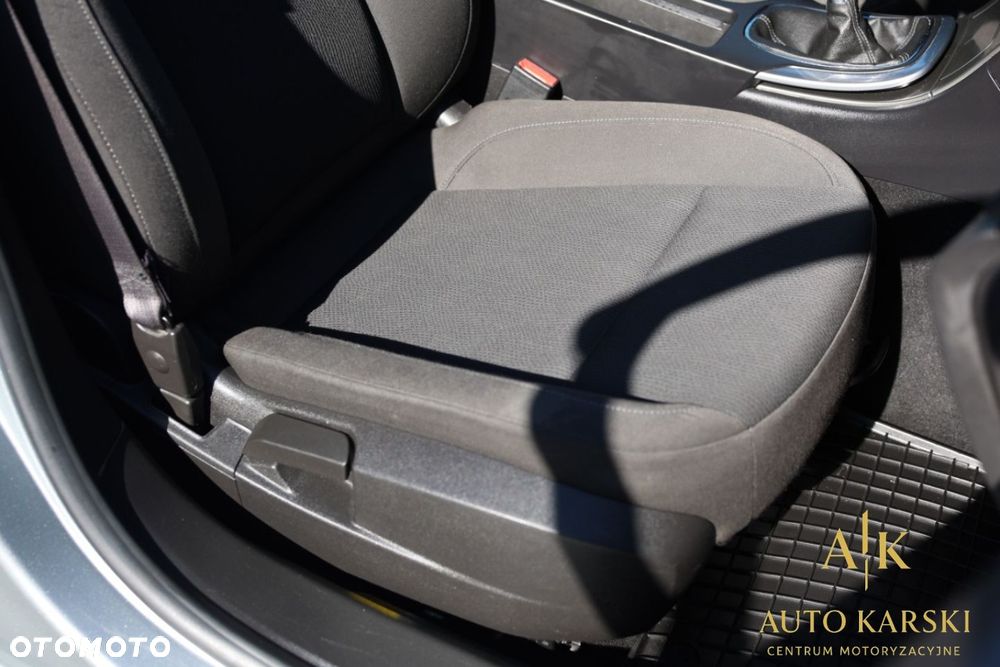 Opel Insignia - 36