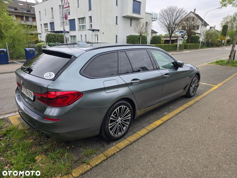 BMW Seria 5 520d xDrive Sport Line - 9