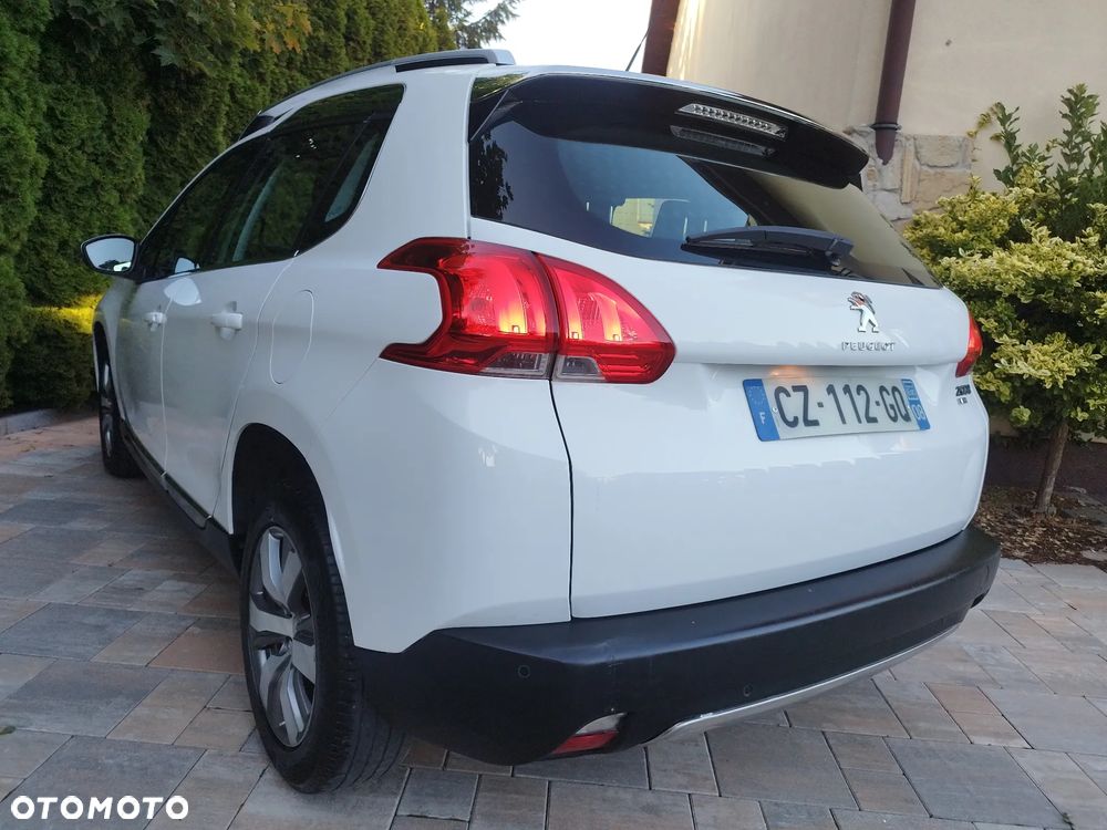 Peugeot 2008 - 11