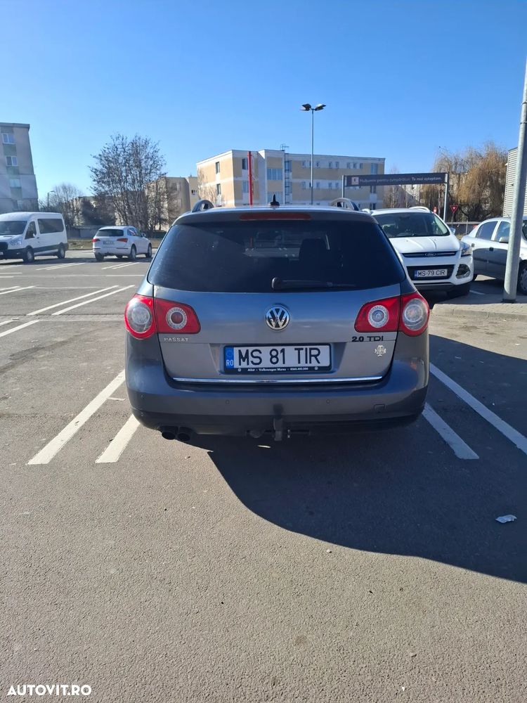 Volkswagen Passat Variant 2.0 TDI Comfortline DPF DSG - 1