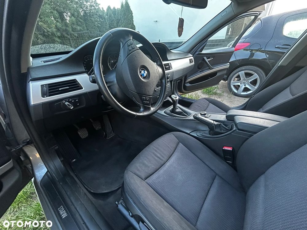 BMW Seria 3 318d - 9