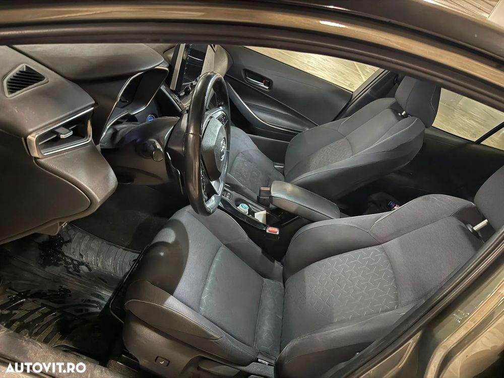 Toyota Corolla - 7