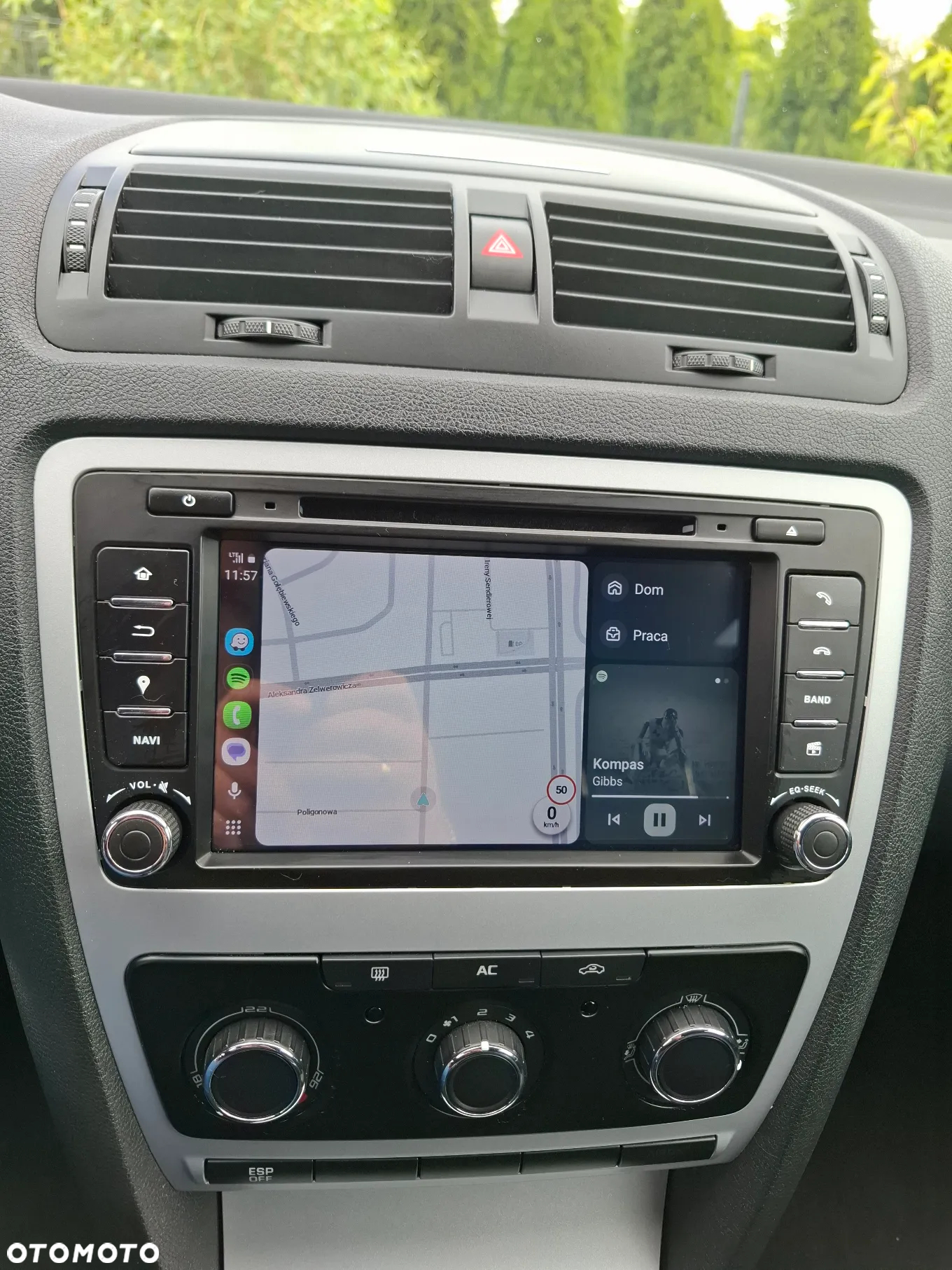 Skoda Octavia 1.6 Combi Ambiente - 11