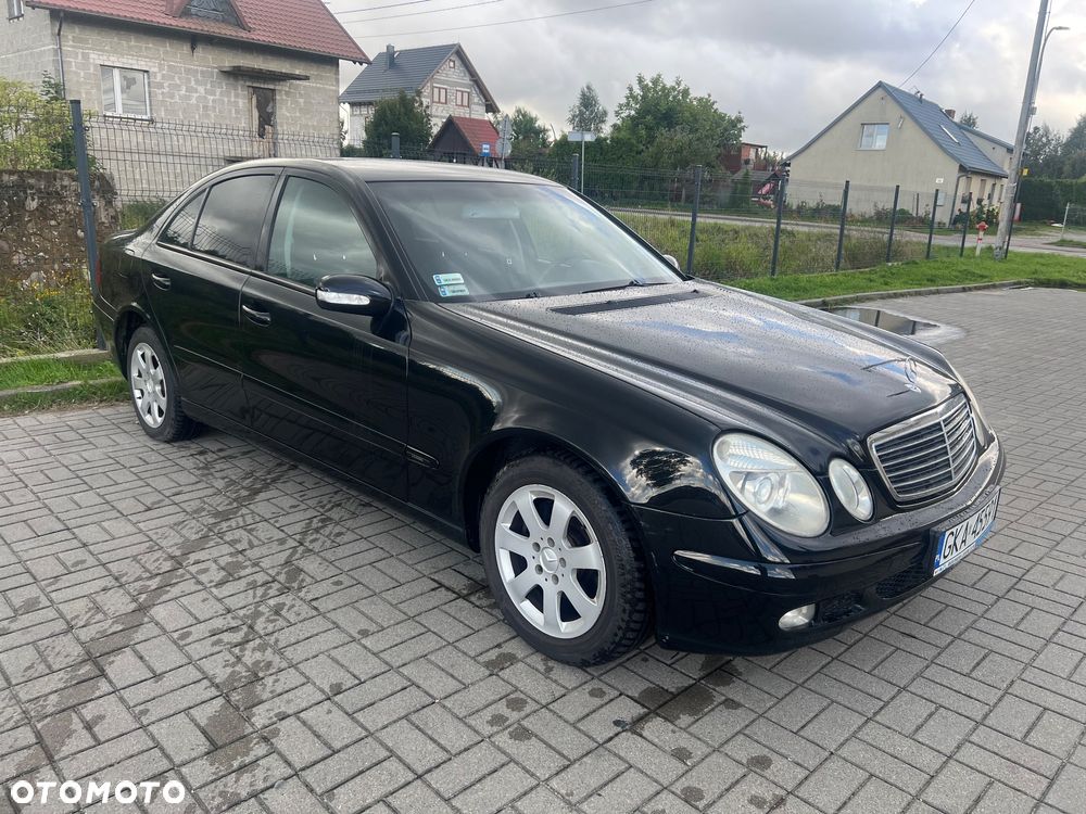 Mercedes-Benz Klasa E 200 CDI Classic - 1