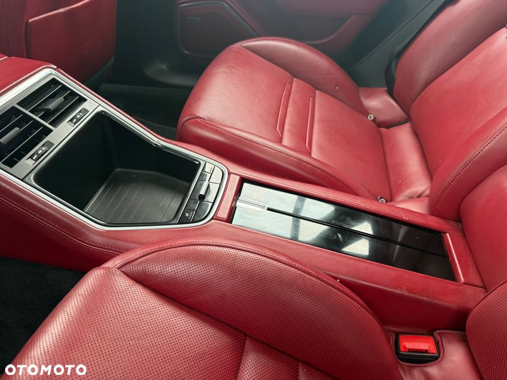 Porsche Panamera 4 Executive - 31