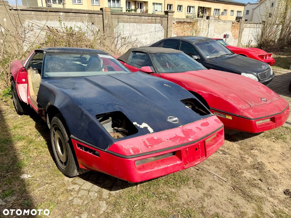 Chevrolet Corvette - 17