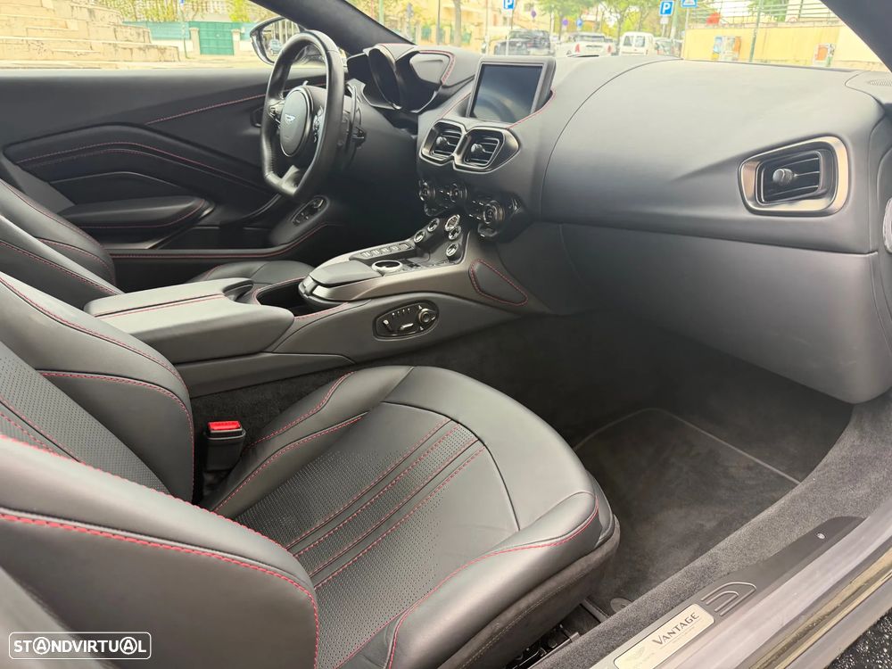 Aston Martin Vantage Coupe V8 - 5