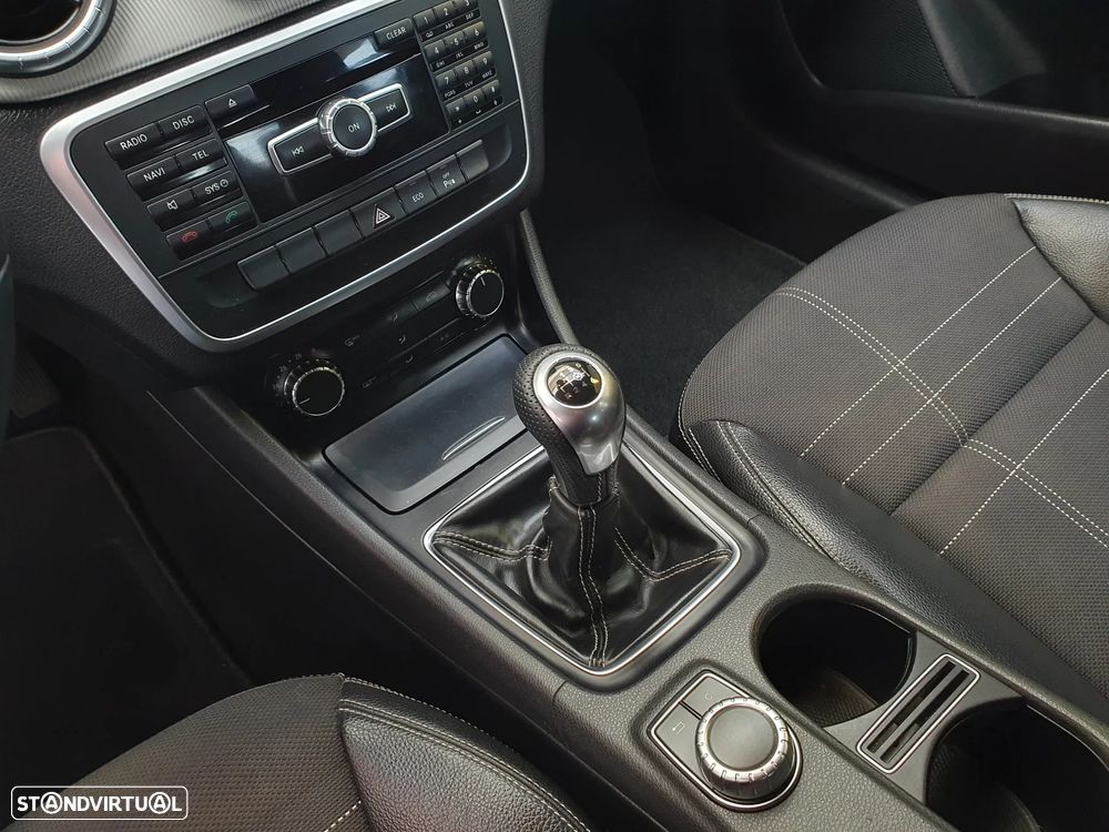 Mercedes-Benz CLA 180 CDI Urban - 10
