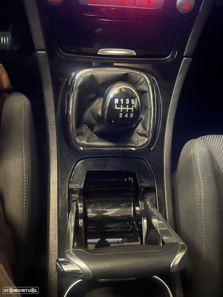 Ford S-Max 2.0 TDCi Titanium 7L - 33