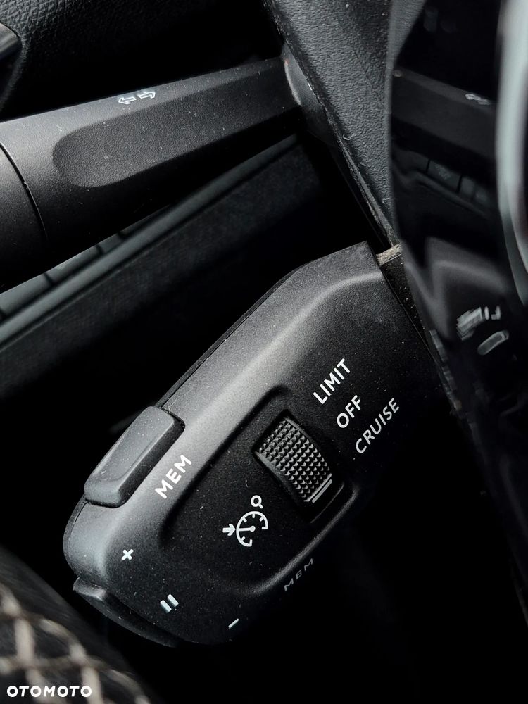 Peugeot 5008 PureTech 130 Stop & Start Access - 19