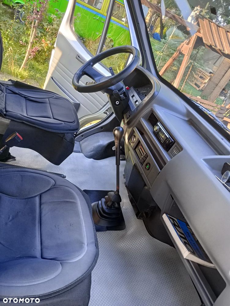 Ford Transit - 12