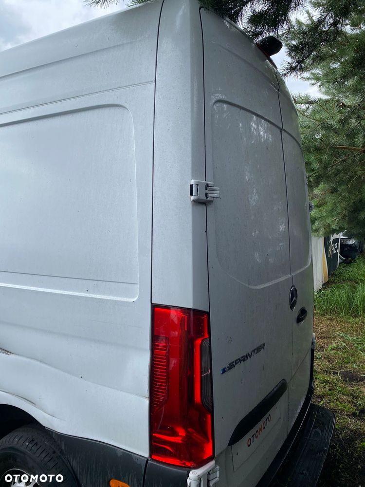 Mercedes-Benz Sprinter - 3