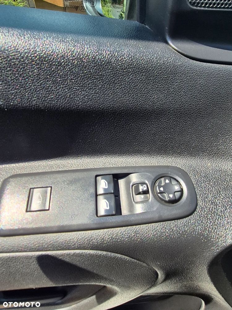 Peugeot Partner  1,5 Diesel 130 KM, Full Bogata Wersja, Faktura 23% - 15