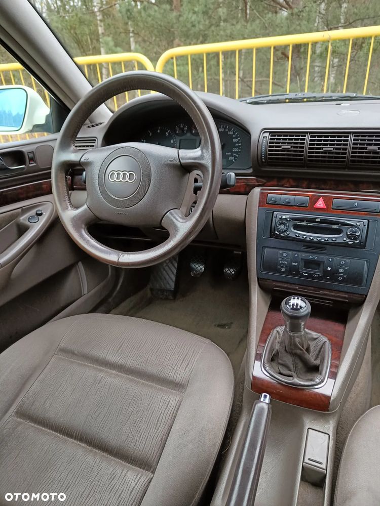 Audi A4 Limousine - 19