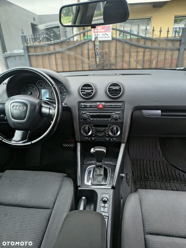 Audi A3 Sportback 2.0 TDI DPF Ambiente S tronic - 11