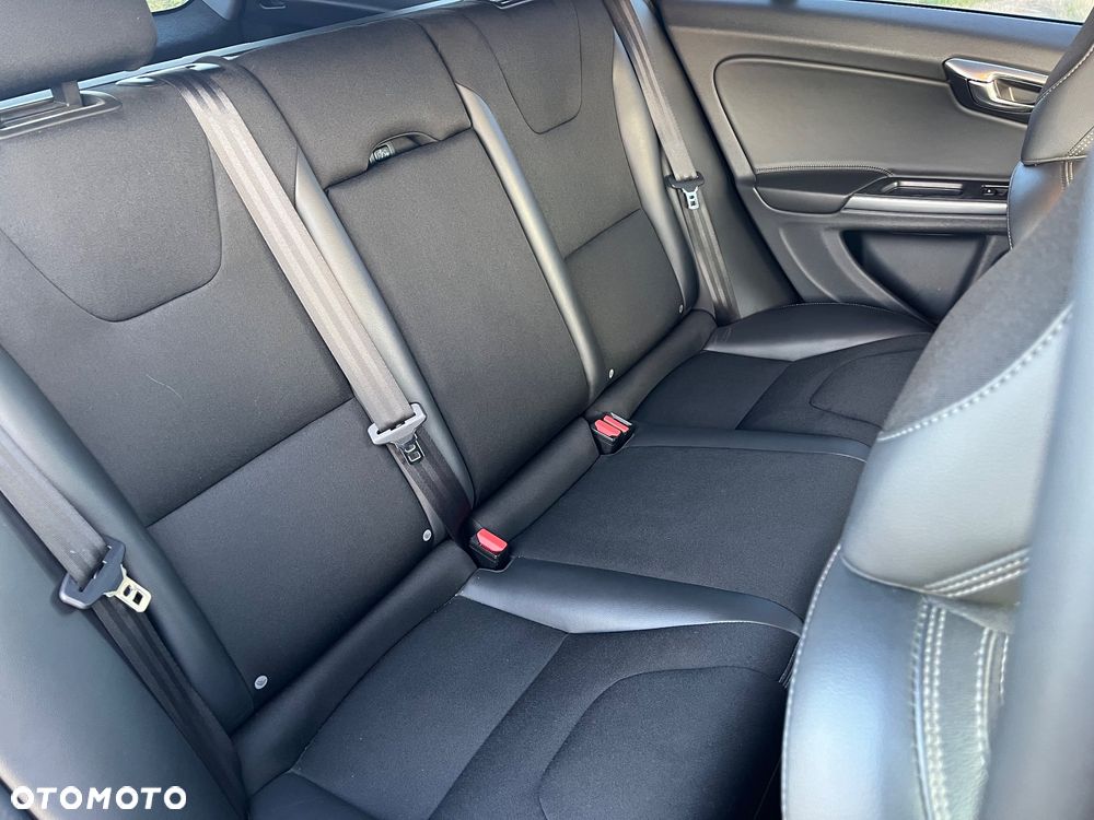 Volvo V60 D3 Drive-E Summum - 23