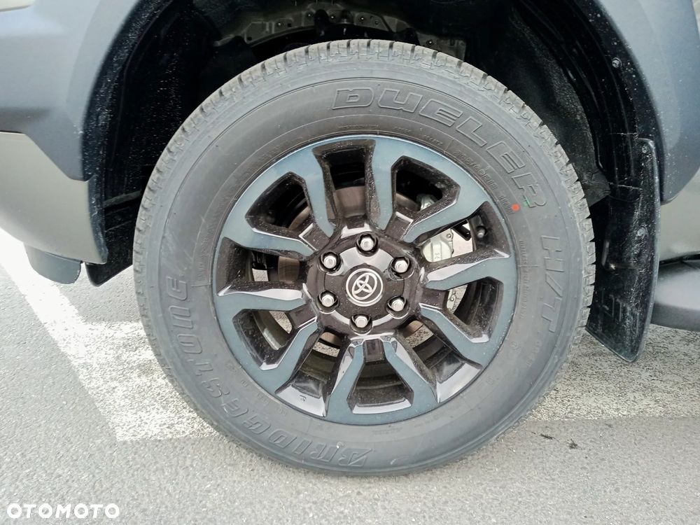 Toyota Hilux 2.8 D-4D Double Cab Invincible 4x4 - 9