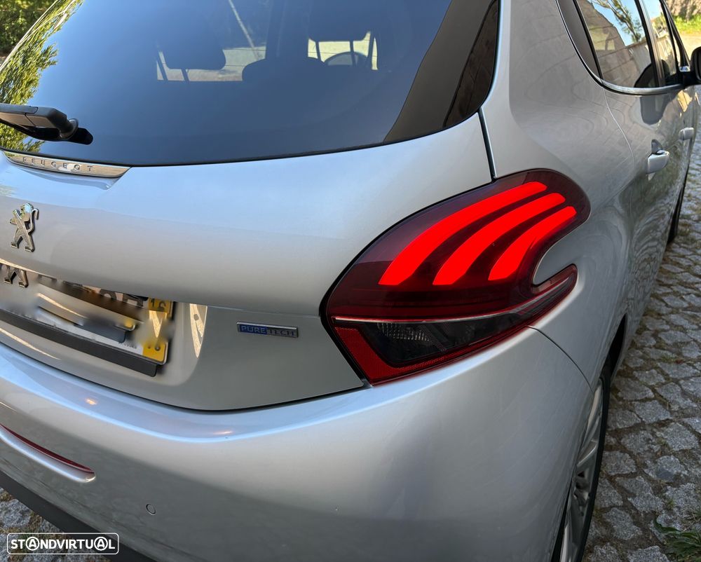 Peugeot 208 1.2 PureTech Style - 25