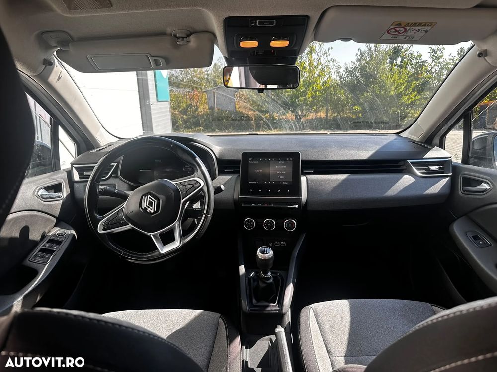 Renault Clio - 8