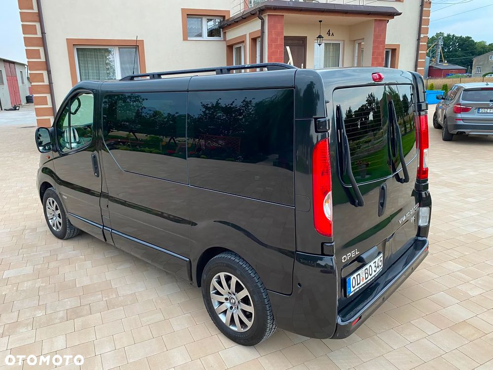 Opel Vivaro - 10