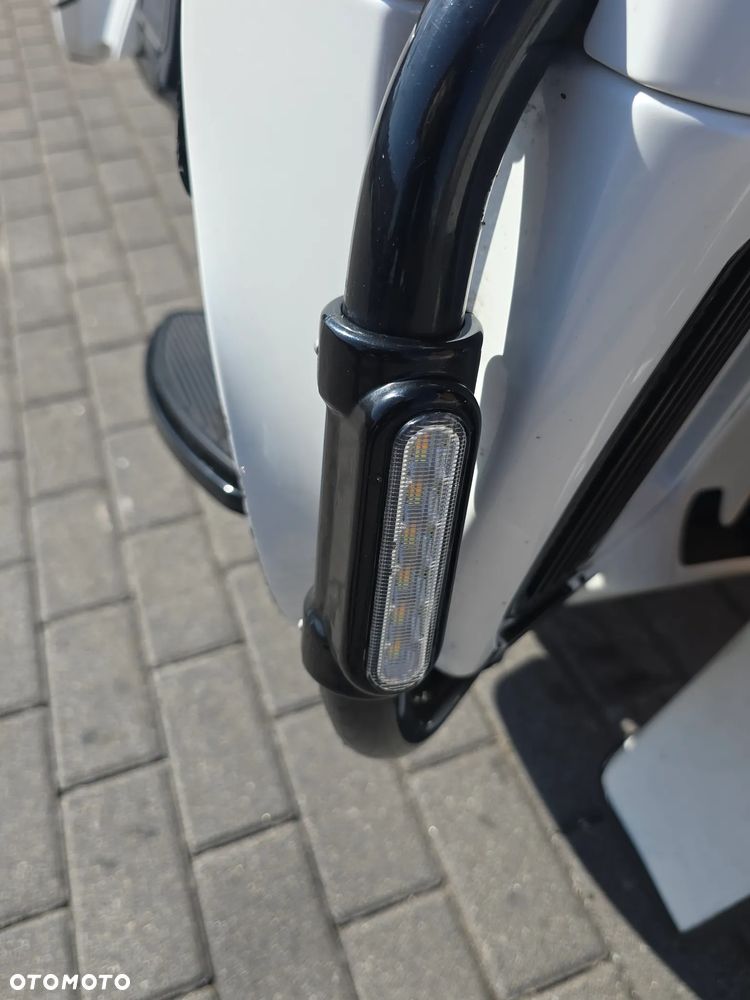 Harley-Davidson FLHS Electra Glide - 13