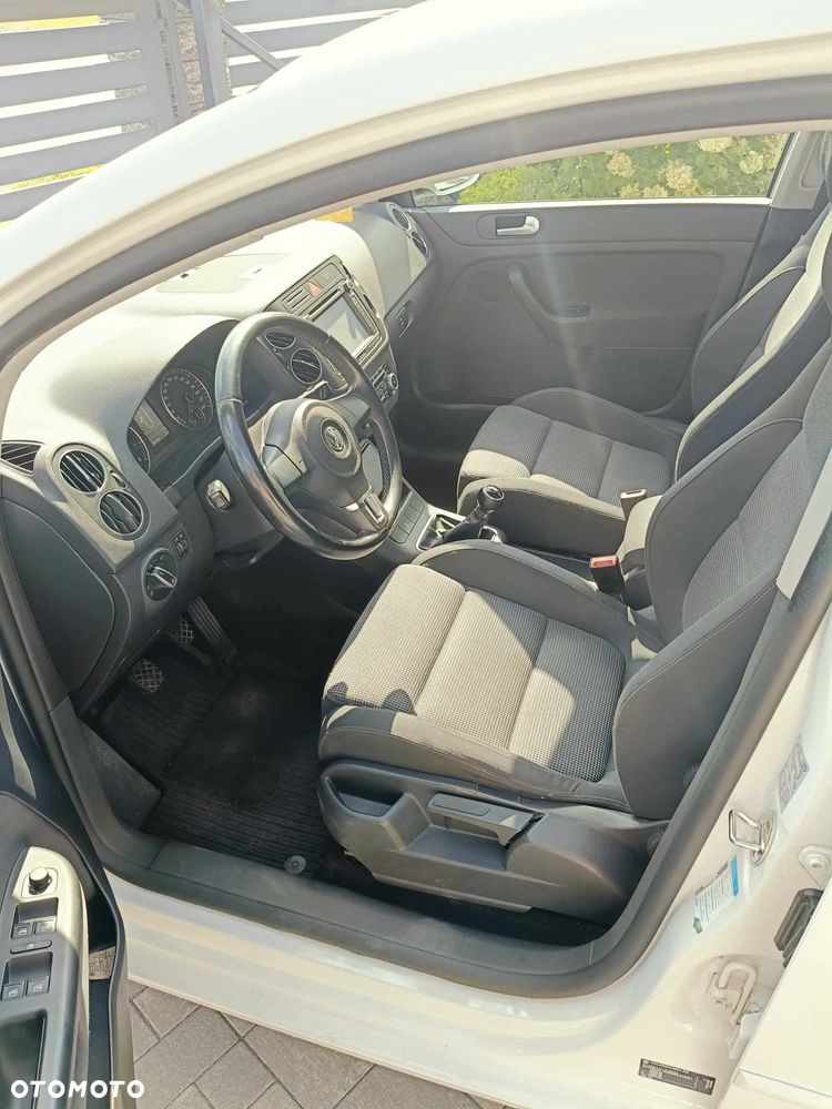 Volkswagen Golf - 6