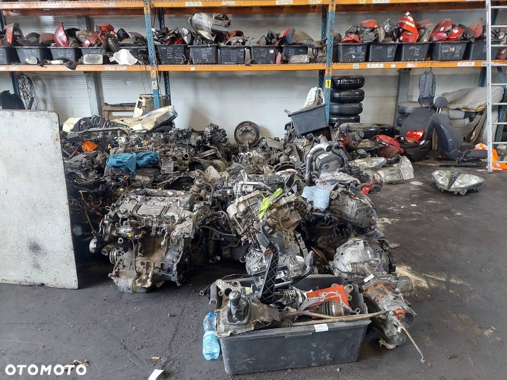 SKRZYNIA BIEGÓW TOYOTA AVENSIS VERSO I 2.0 D4D MANUAL 5 BIEGÓW - 6