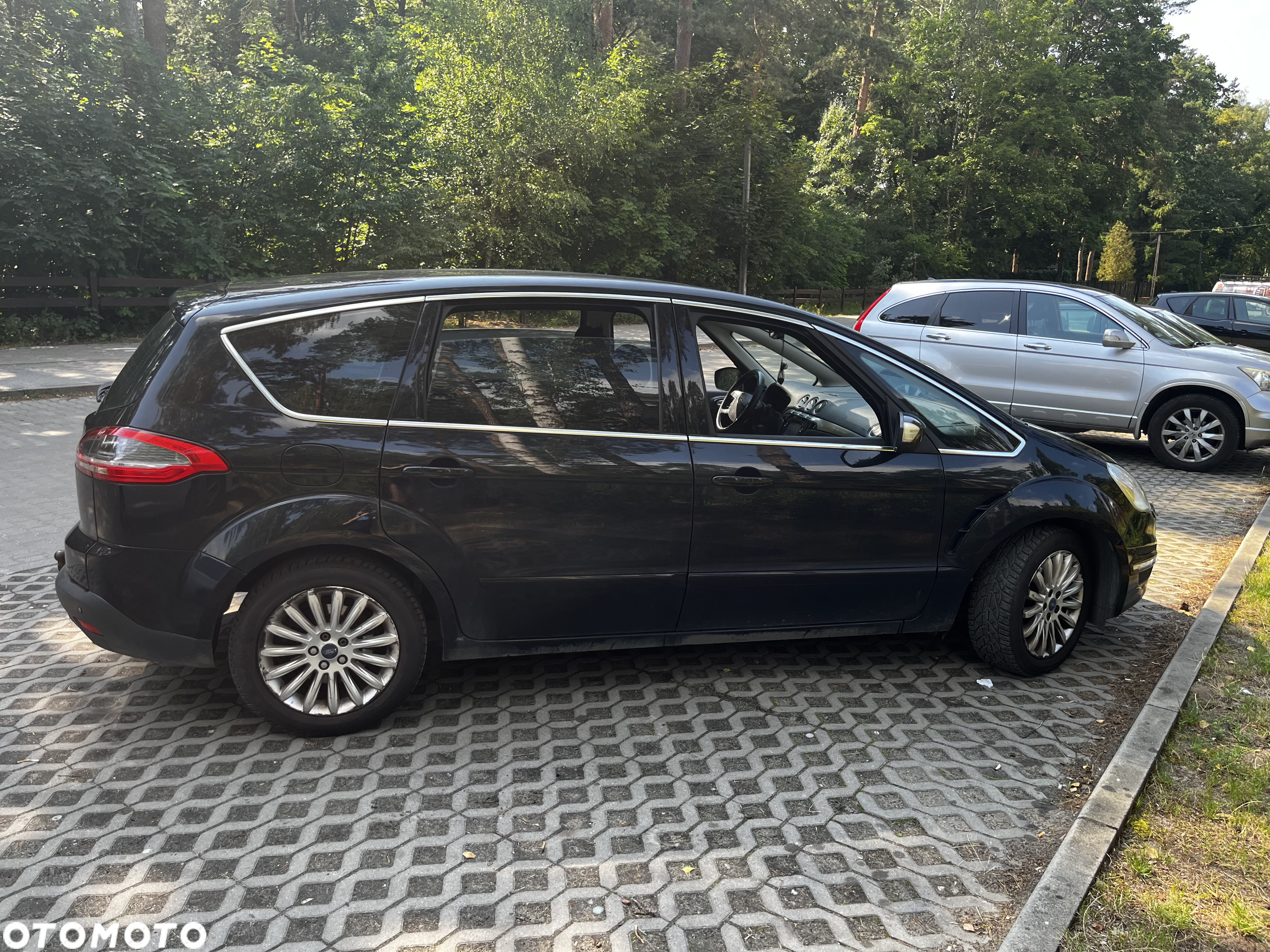 Ford S-Max - 11