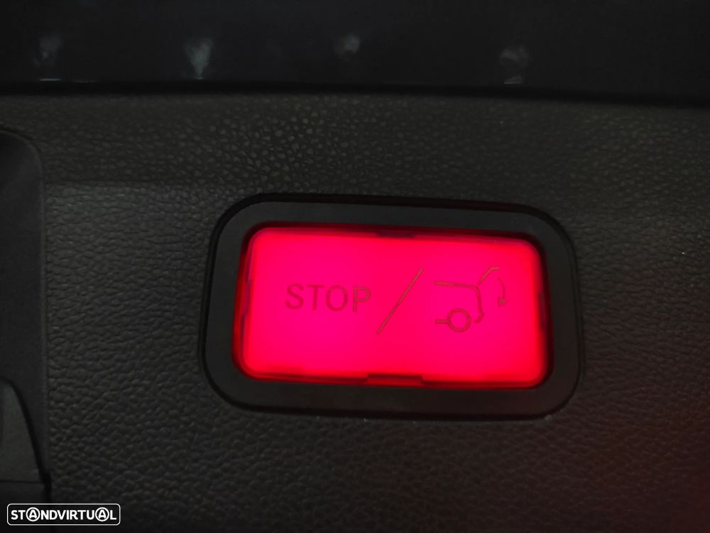 Mercedes-Benz E 250 BlueTEC Avantgarde Auto. - 30