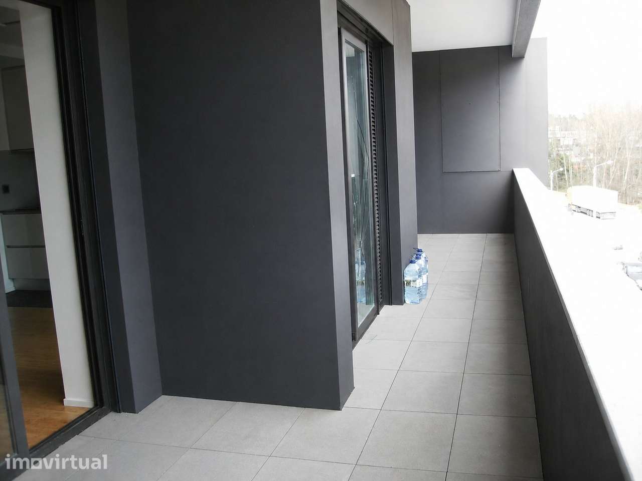 T3 com varanda, garagem, ar condicionado, estores eléctricos em Braga - Grande imagem: 3/17