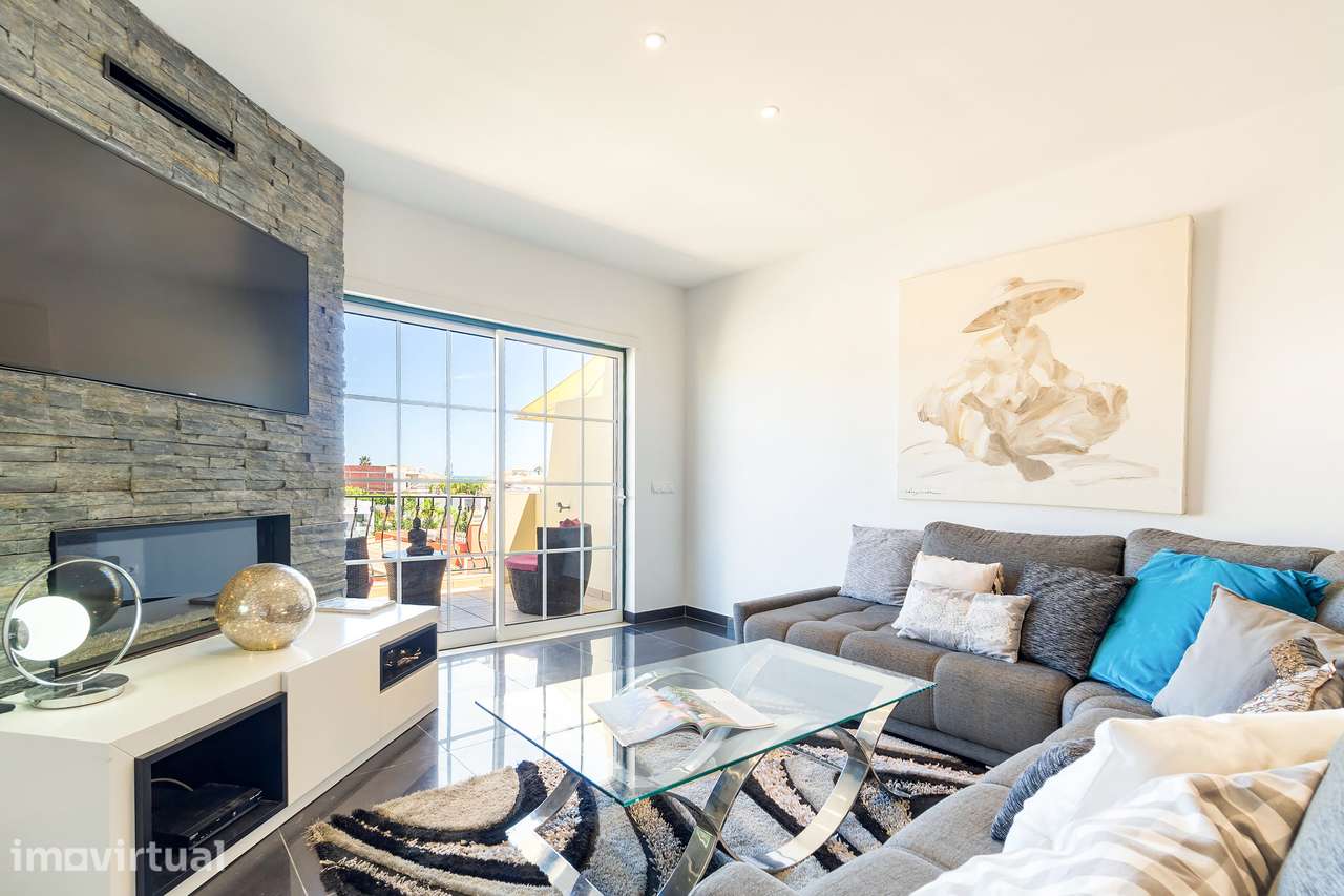Magnífica penthouse renovada com vista mar, a pé da praia - Grande imagem: 5/34