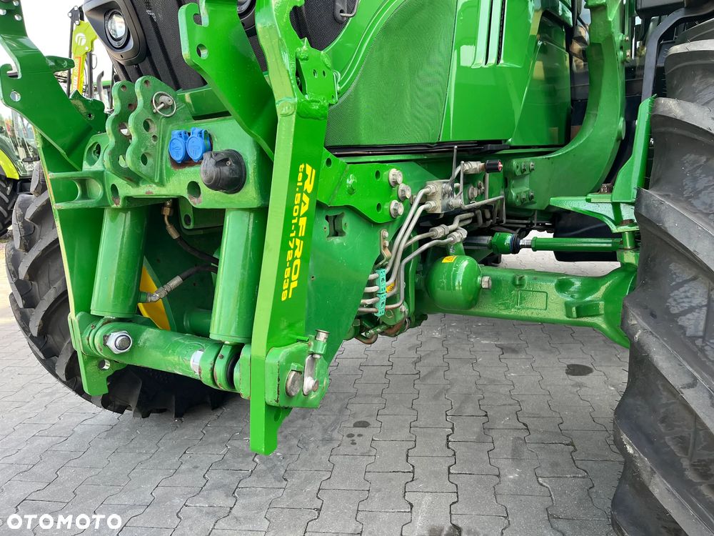 John Deere 6135 R - 9