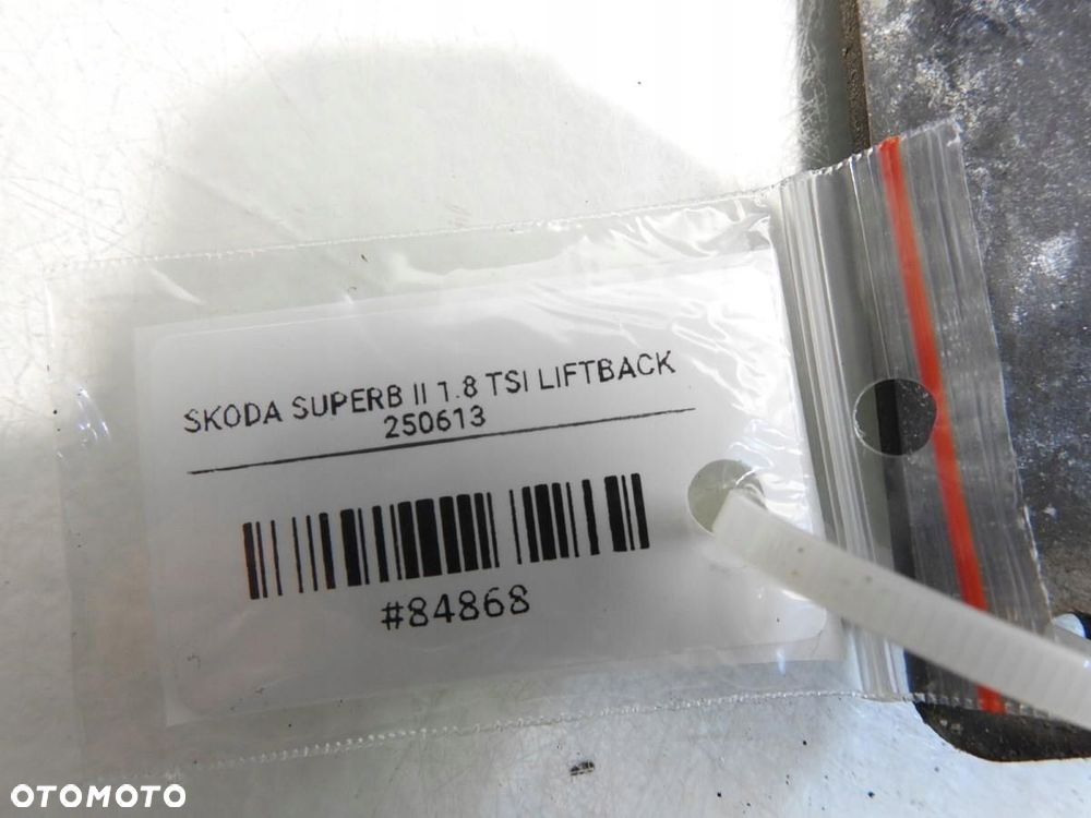 HALOGENY 4X4 OFFROAD HELLA RALLYE COMPACT 3003 SKODA SUPERB II - 9