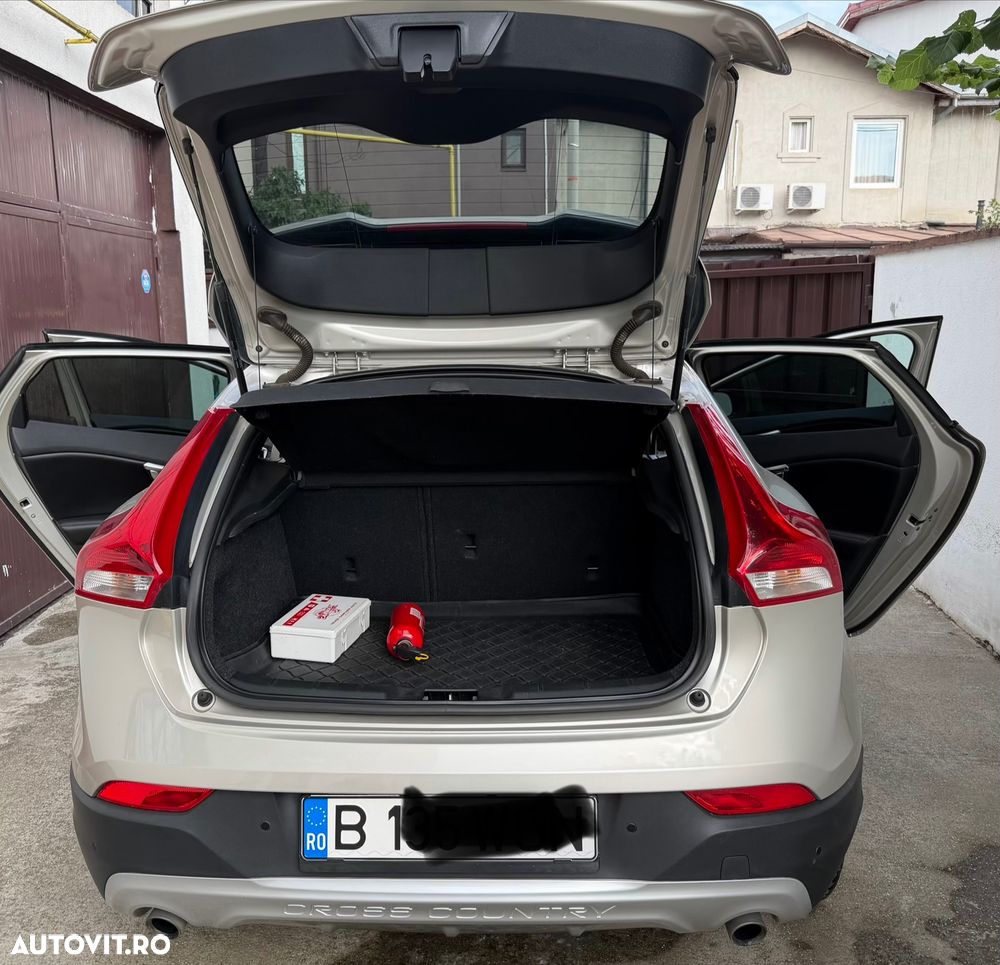 Volvo V40 D3 Summum - 10