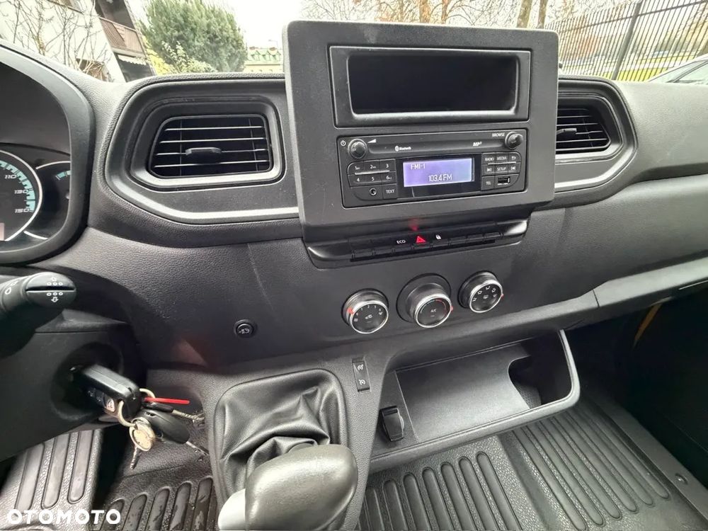 Renault e-Master - 10