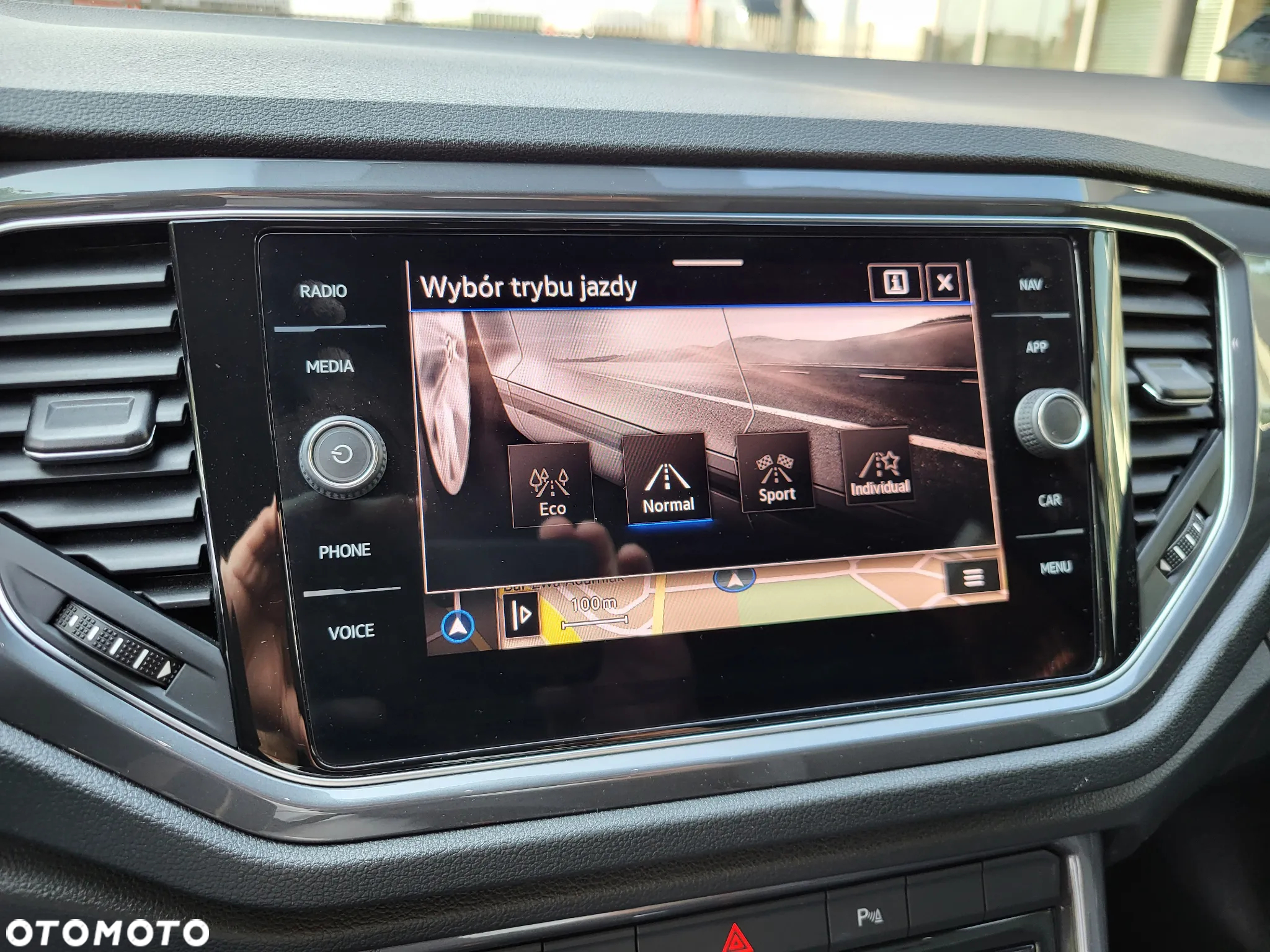 Volkswagen T-Roc 1.5 TSI R-Line DSG - 28