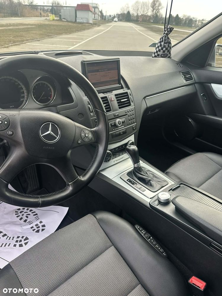 Mercedes-Benz Klasa C 200 CGI Automatik BlueEFFICIENCY Avantgarde - 10