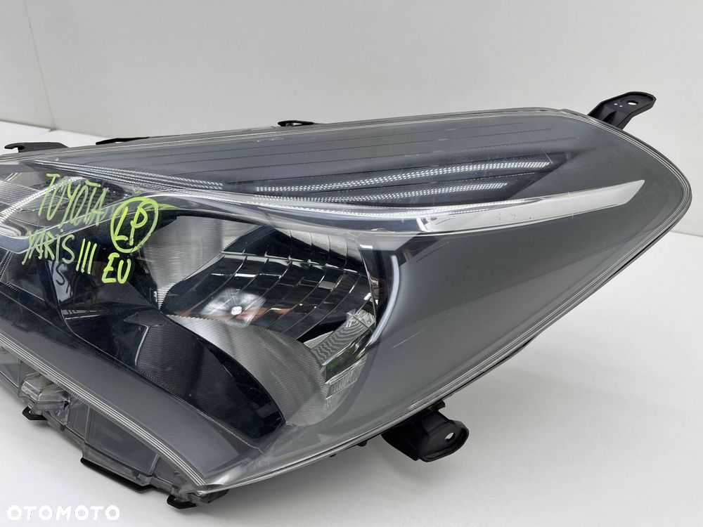 TOYOTA YARIS III LAMPA LEWA PRZÓD EUROPA - 4