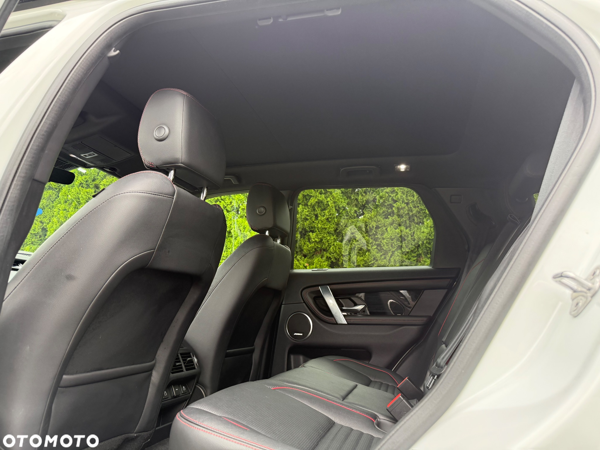 Land Rover Discovery Sport P250 R-Dynamic - 24