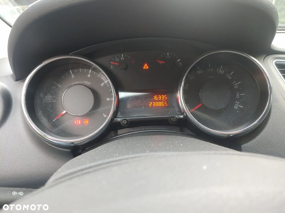 Peugeot 5008 1.6 THP Premium - 19