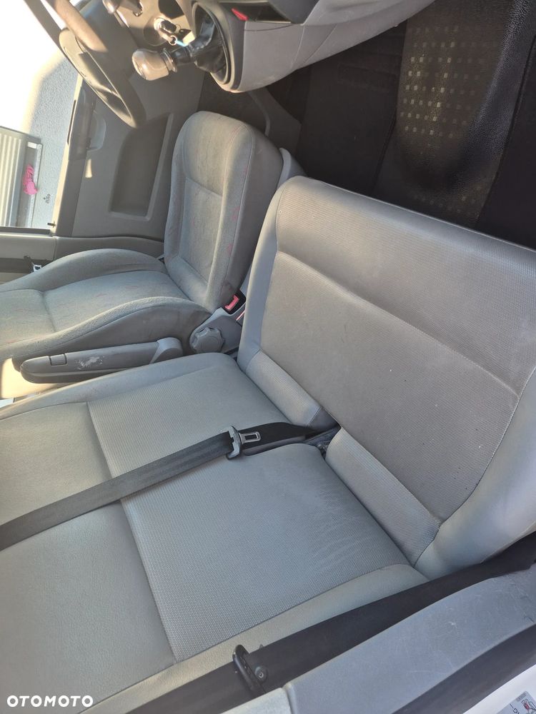 Volkswagen Transporter T5 - 19