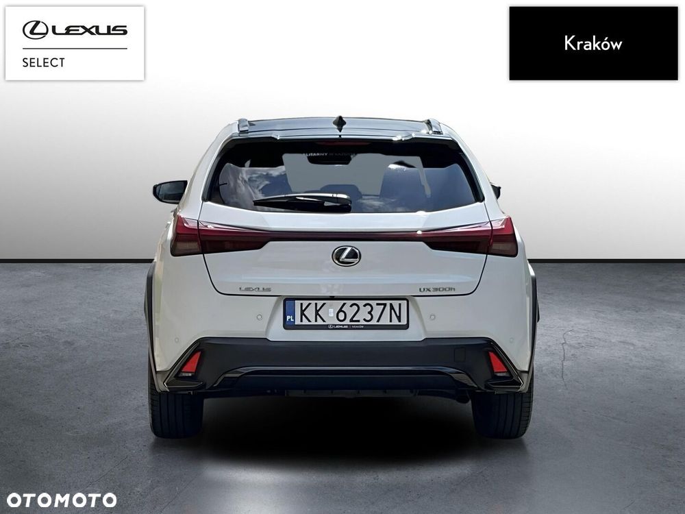 Lexus UX 300h F Sport Design - 4