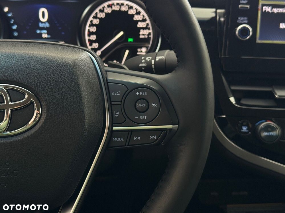 Toyota Camry 2.5 Hybrid Executive CVT - 23