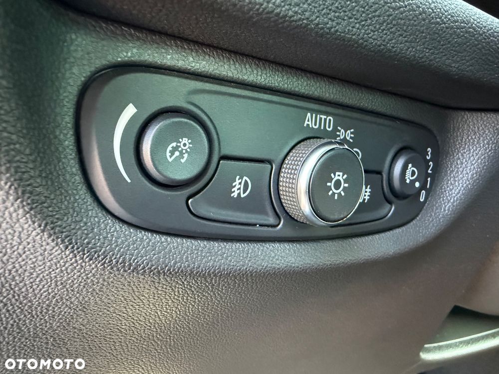 Opel Insignia - 19