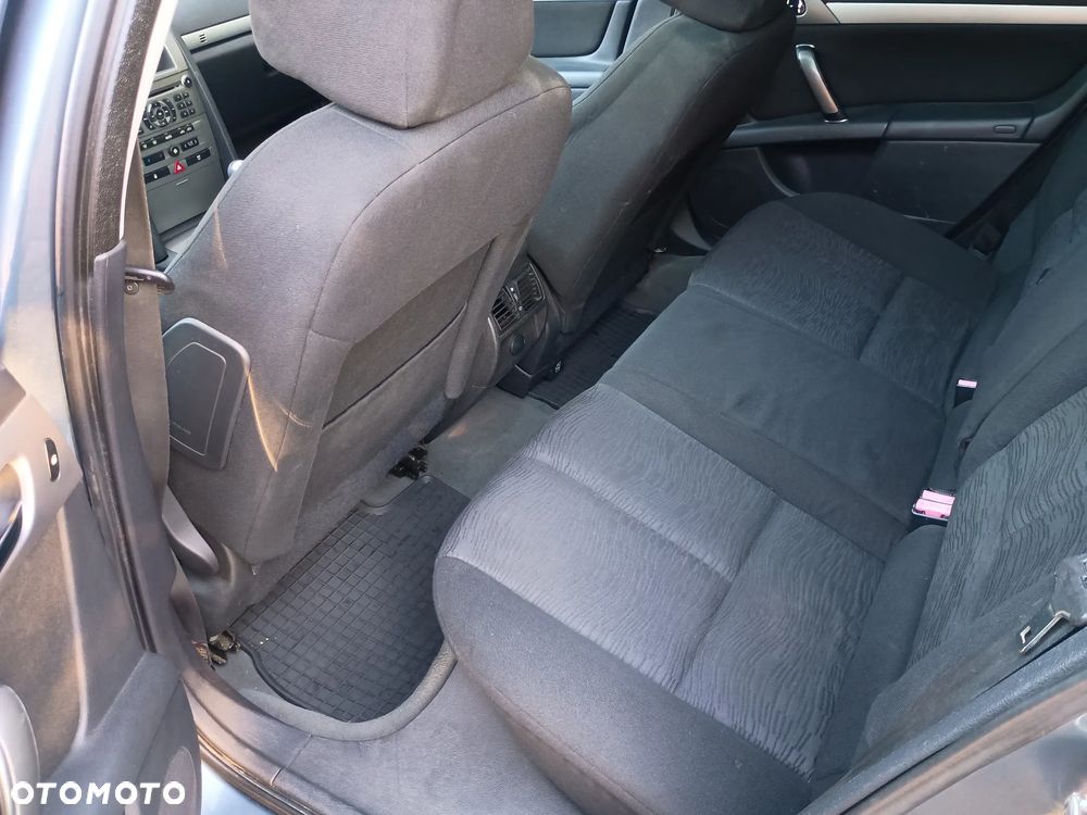 Peugeot 407 - 14