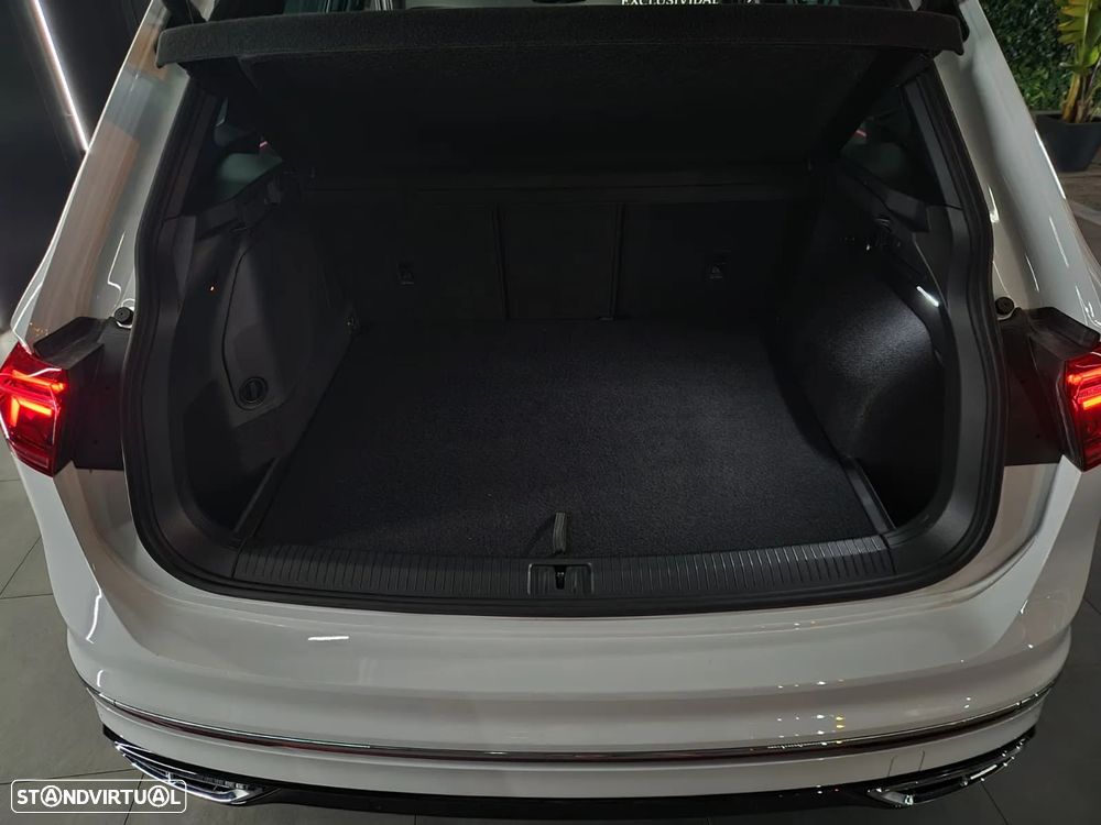 VW Tiguan 1.4 TSI eHybrid R-Line DSG - 24