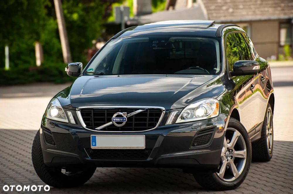 Volvo XC 60 D5 AWD Geartronic Momentum - 25