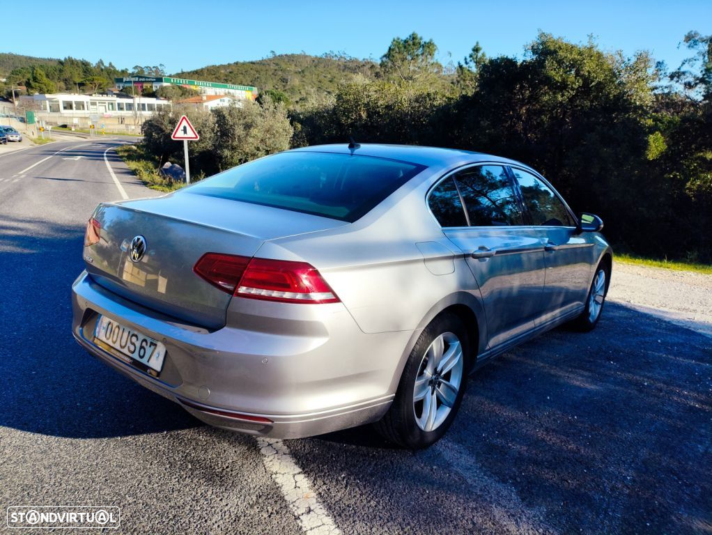 VW Passat 1.6 TDI Highline DSG - 8