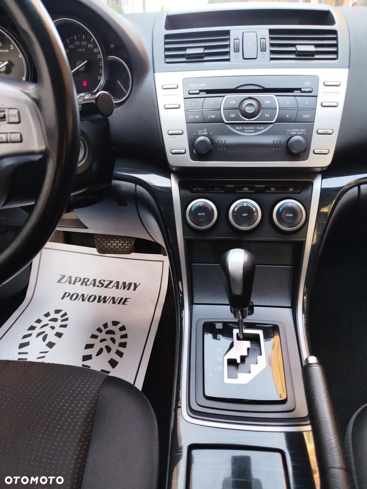 Mazda 3 2.0 Exclusive + - 21