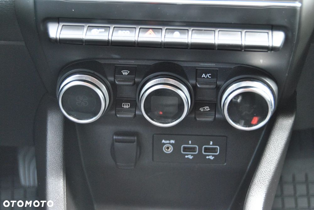 Renault Clio TCe 90 EVOLUTION - 25